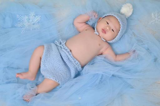 金坛宝宝吐奶黄色